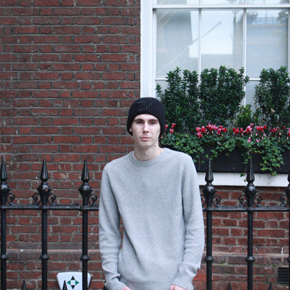 Divinity LONDON - Ribbed Black Beanie