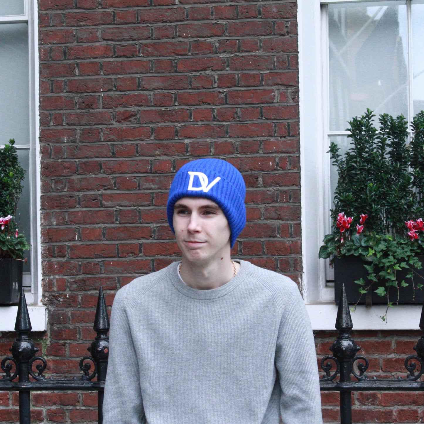 Divinity LONDON - Ribbed Royal Blue Beanie