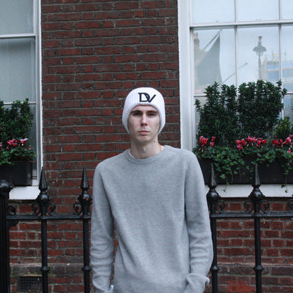 Divinity LONDON - Ribbed White Beanie
